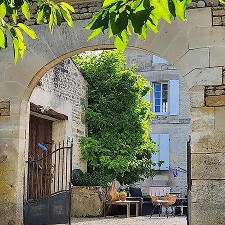 Le Bonheur- Cognac Bed & Breakfast
