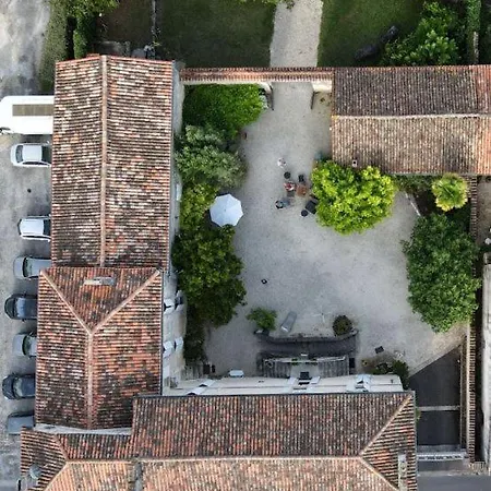 Le Bonheur- Cognac Bed & Breakfast