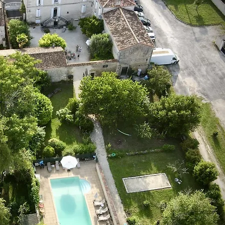 Le Bonheur- Cognac Bed and Breakfast 3*