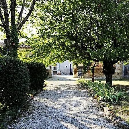 Le Bonheur- Cognac Bed & Breakfast